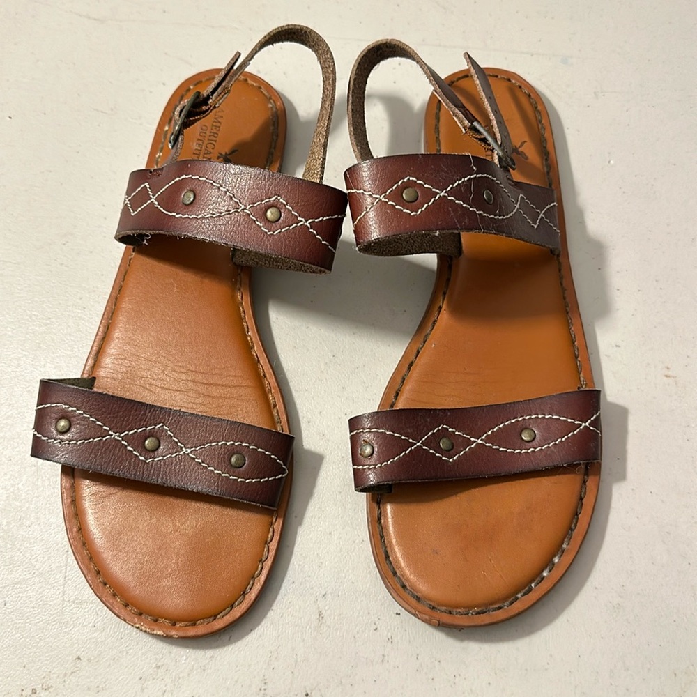 American Eagle Outfitters size 10 brown strappy flat sandal
